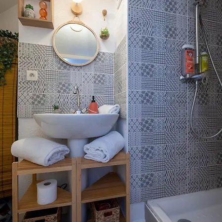 Apartment Bngo I L'elegant I Duplex Croix-rousse Vue Sur Fourviere, 2 Personnes, Cosy Et Moderne