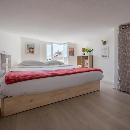 Apartment Bngo I L'elegant I Duplex Croix-rousse Vue Sur Fourviere, 2 Personnes, Cosy Et Moderne
